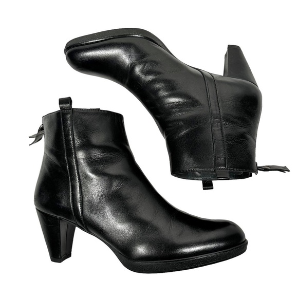 STUART WEITZMAN Lambs Leather Ankle Boots - Picture 11 of 11